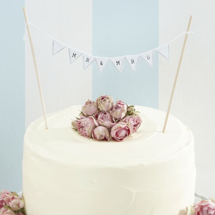 Mr & Mrs Wedding Cake Bunting - White - Vintage Lace