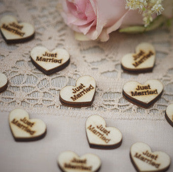 Vintage Affair - Heart Wooden Chips "Mr and Mrs"