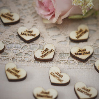 Vintage Affair - Heart Wooden Chips "Mr and Mrs"